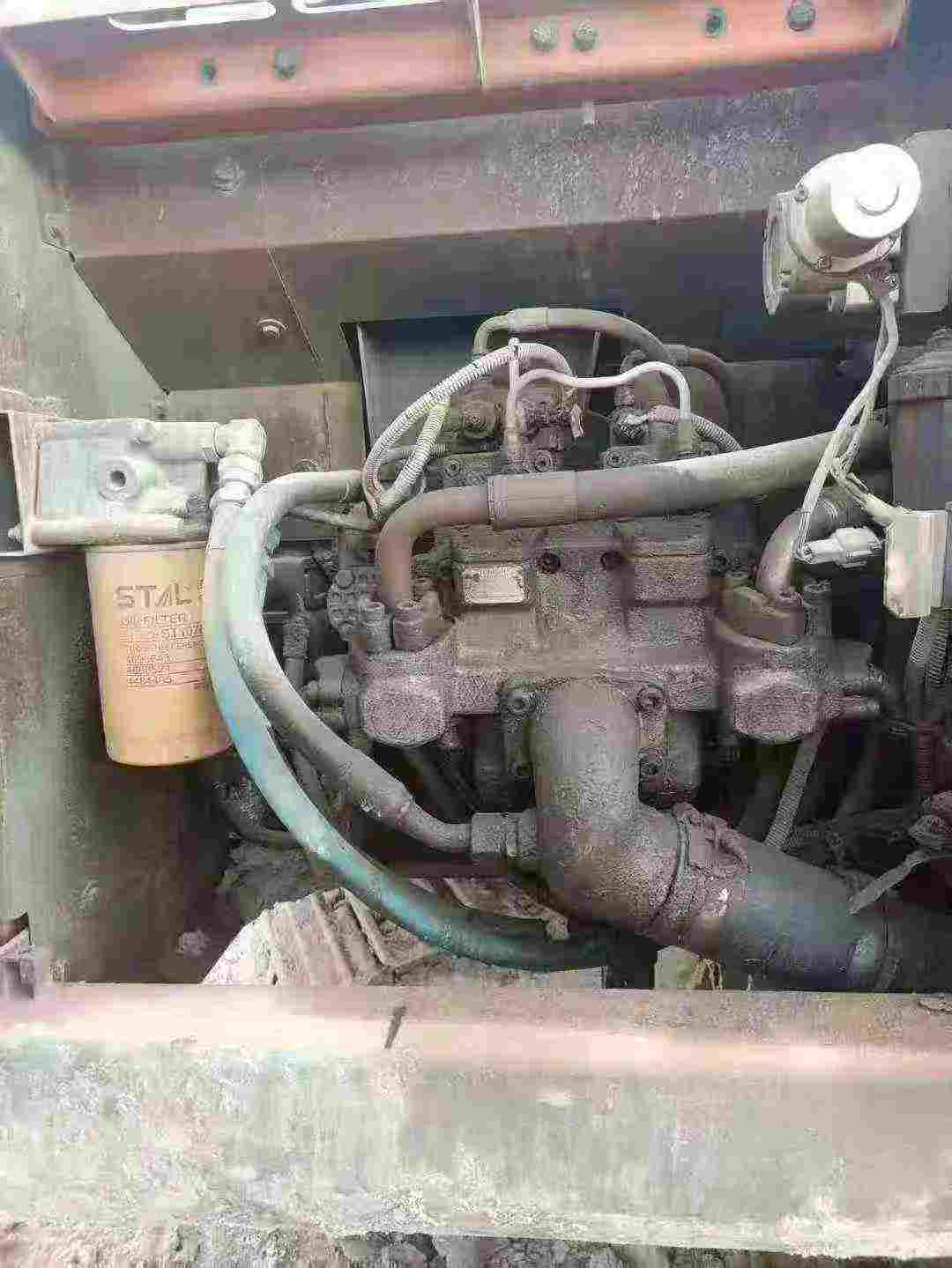 Used Hitachi ZX200-3G Excavator 2016 Model / 3