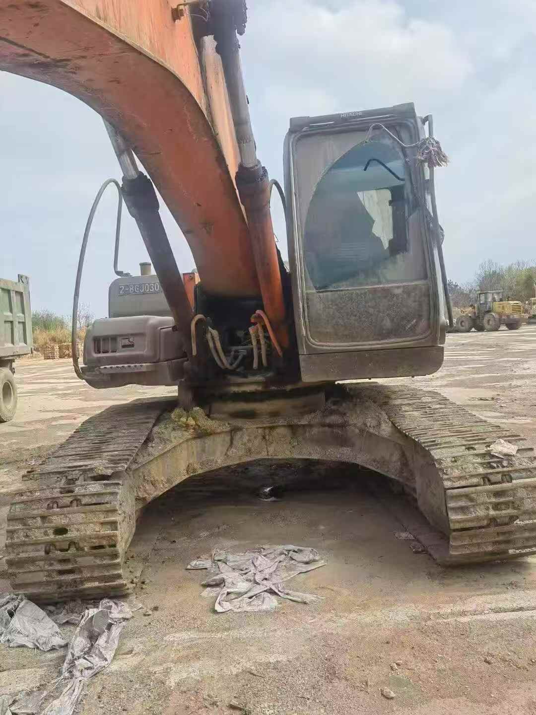 Used Hitachi ZX240 Excavator 2011 Model / 3