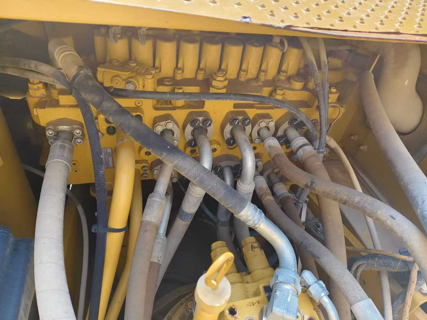 Used Caterpillar 320GC Excavator 2022 Model / 3