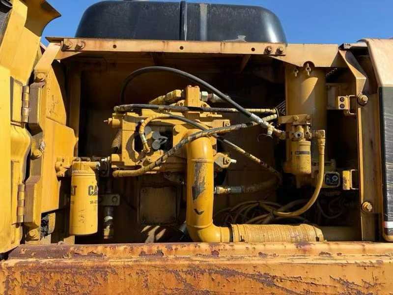 Used Caterpillar 330BL Excavator 1997 Model / 6