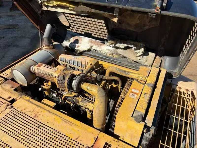 Used Caterpillar 330BL Excavator 1997 Model / 8