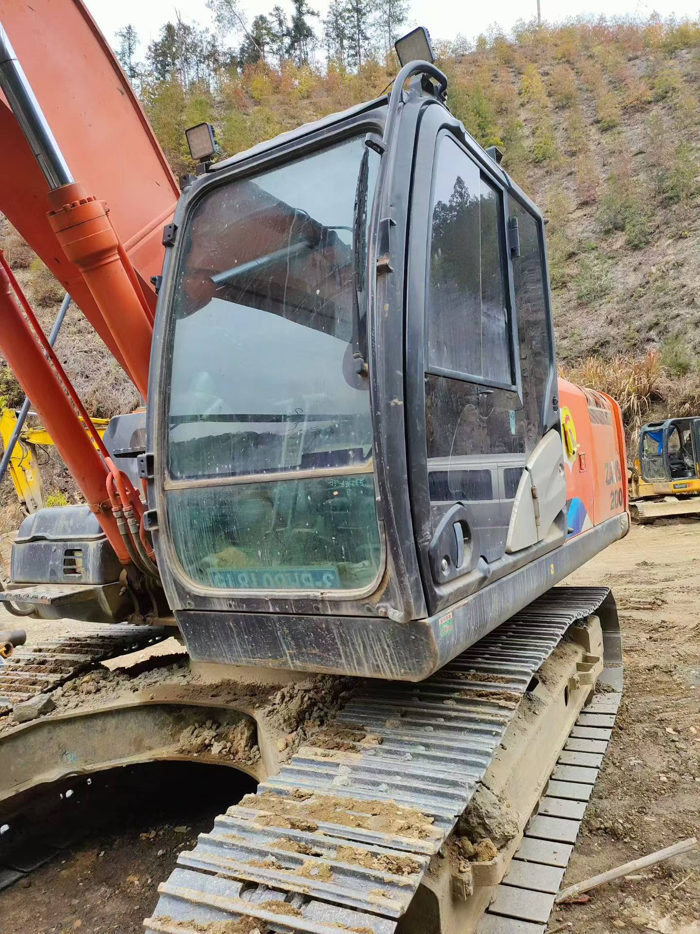 Used Hitachi ZAXIS200 Excavator 2018 Model / 5