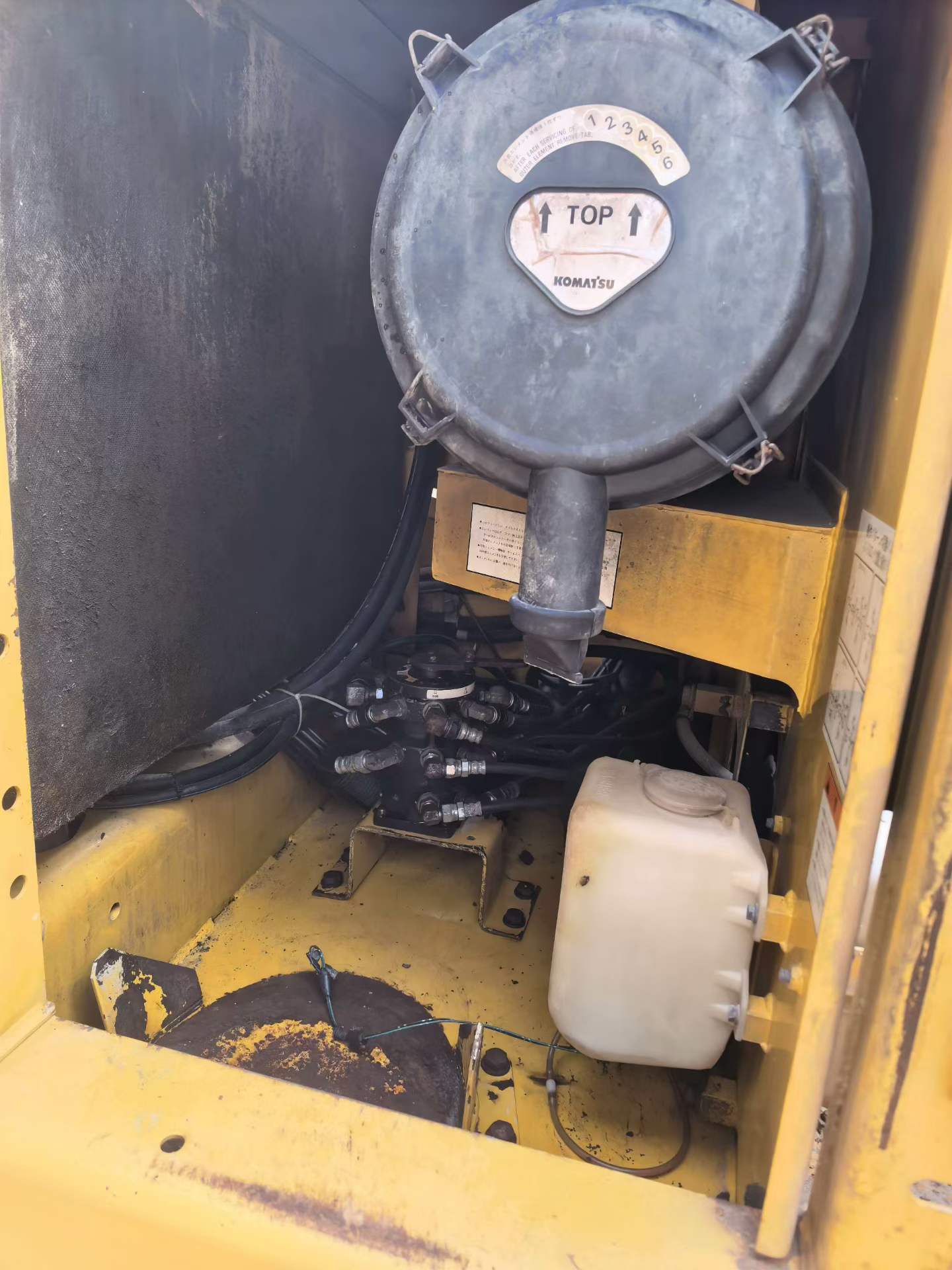 Used Komatsu PC200-8 Excavator 2016 Model / 2