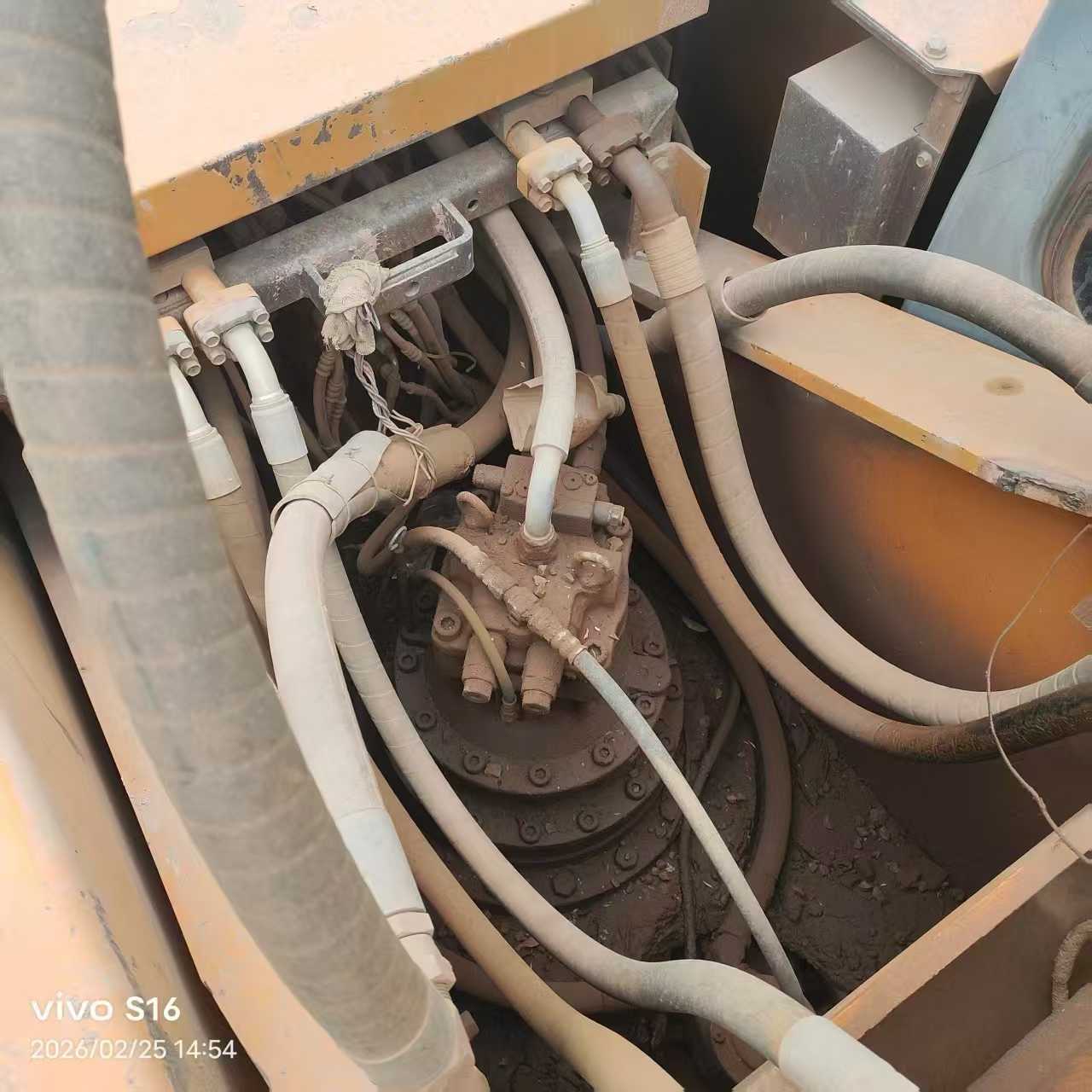 Used Kato HD1430R Excavator 2016 Model / 6