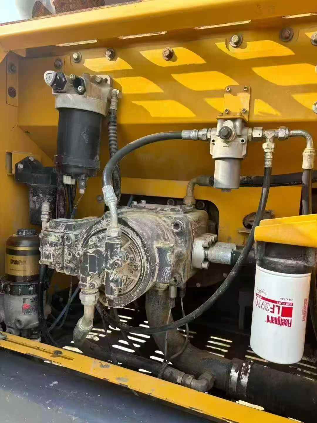 Used XCMG XE215 Excavator 2017 Model / 8