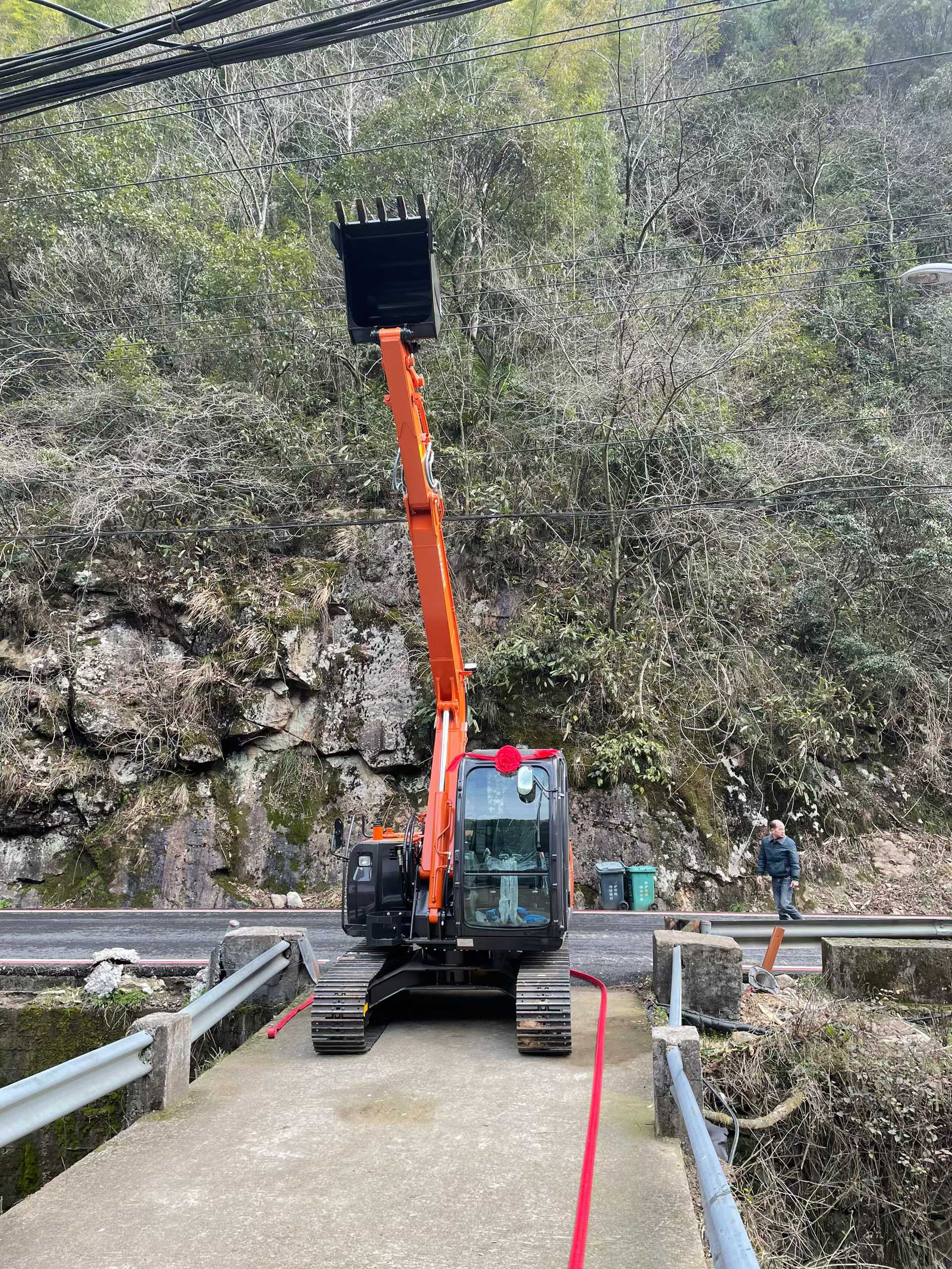 Buy Hitachi ASTACONEO Used Excavator Buy Hitachi ASTACONEO Used Excavator