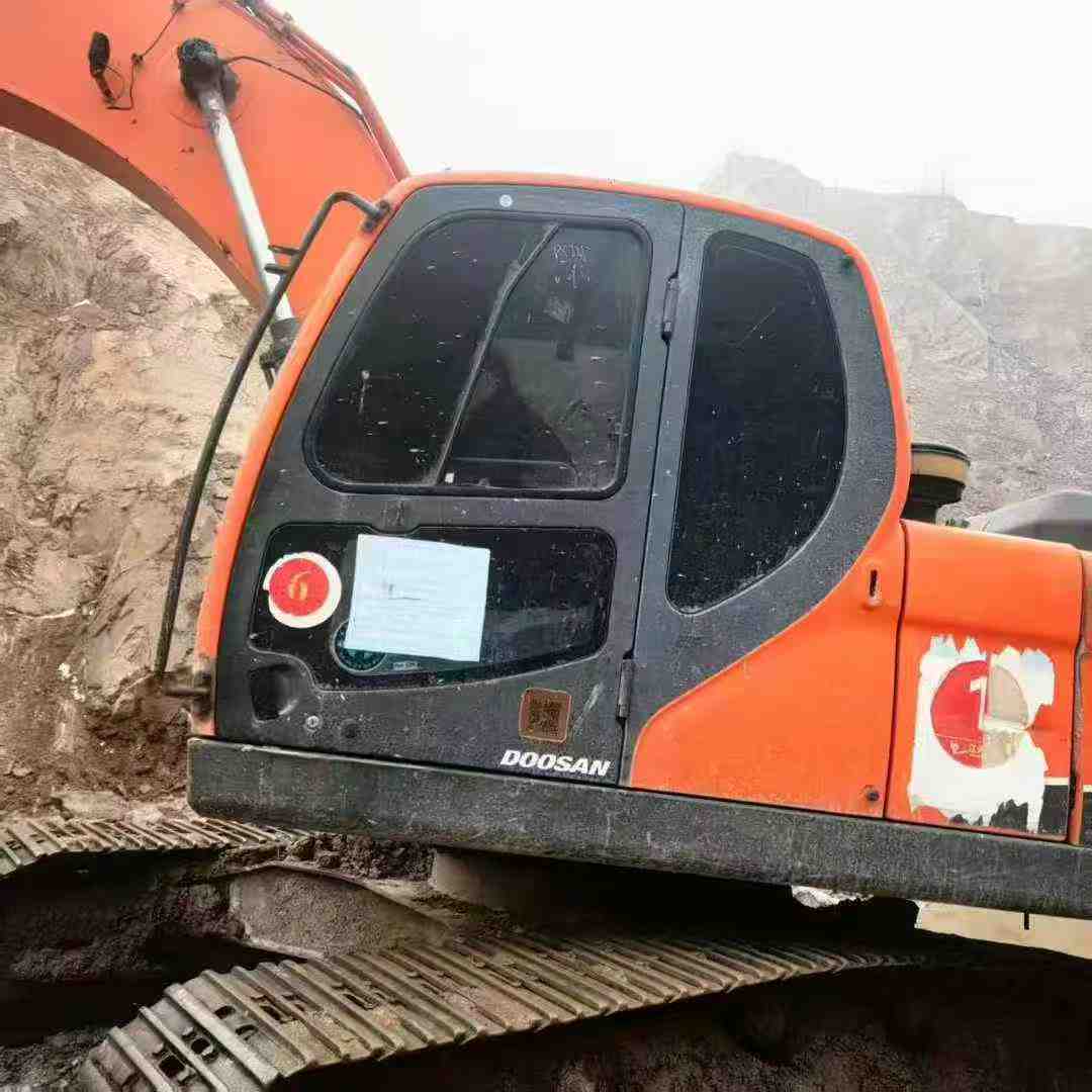 Used Doosan S225 Excavator 2018 Model / 4