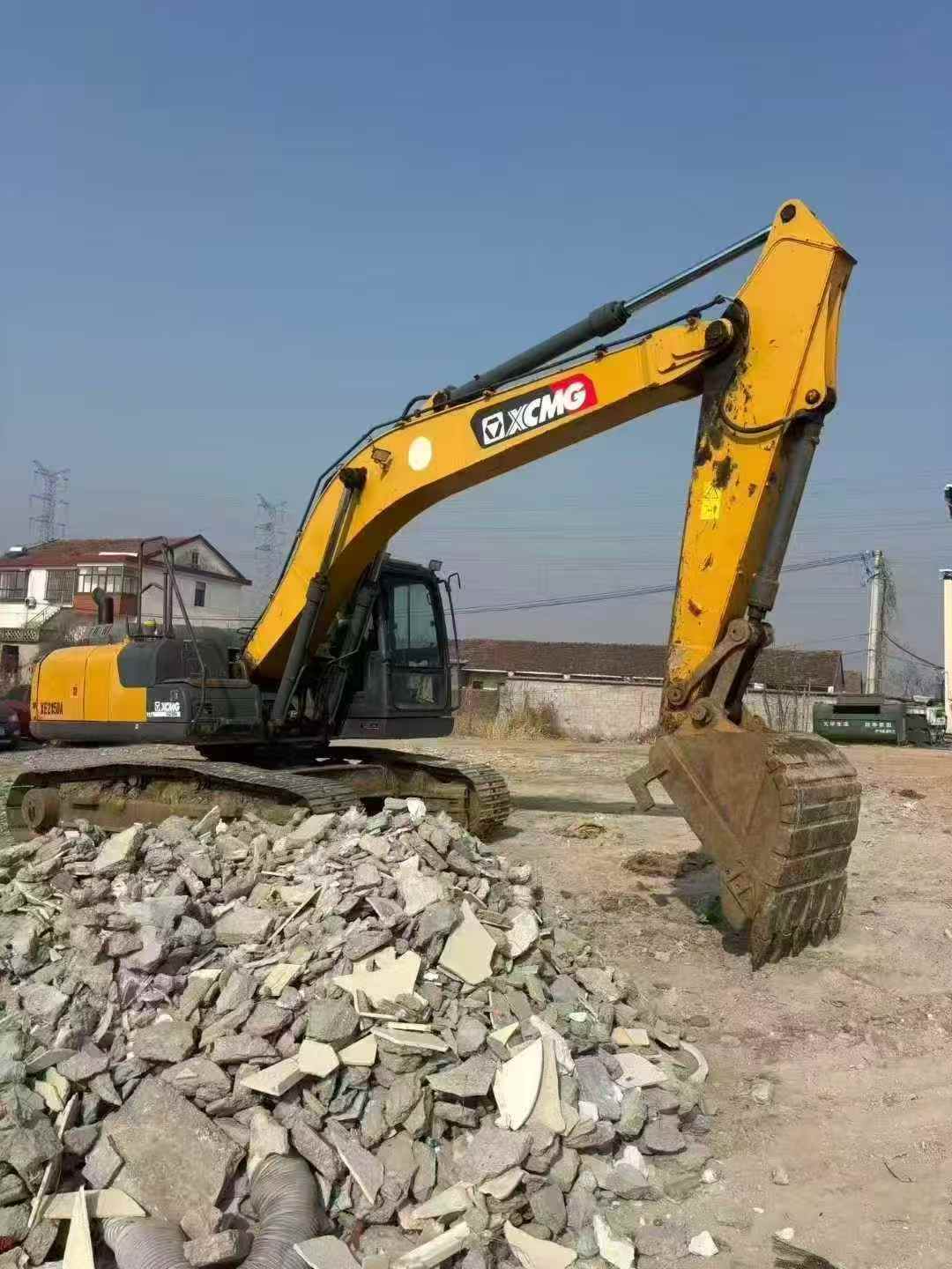Buy XCMG XE215 Used Excavator