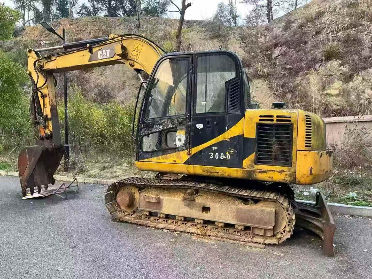 Used Caterpillar CT85 Excavator 2016 Model / 3