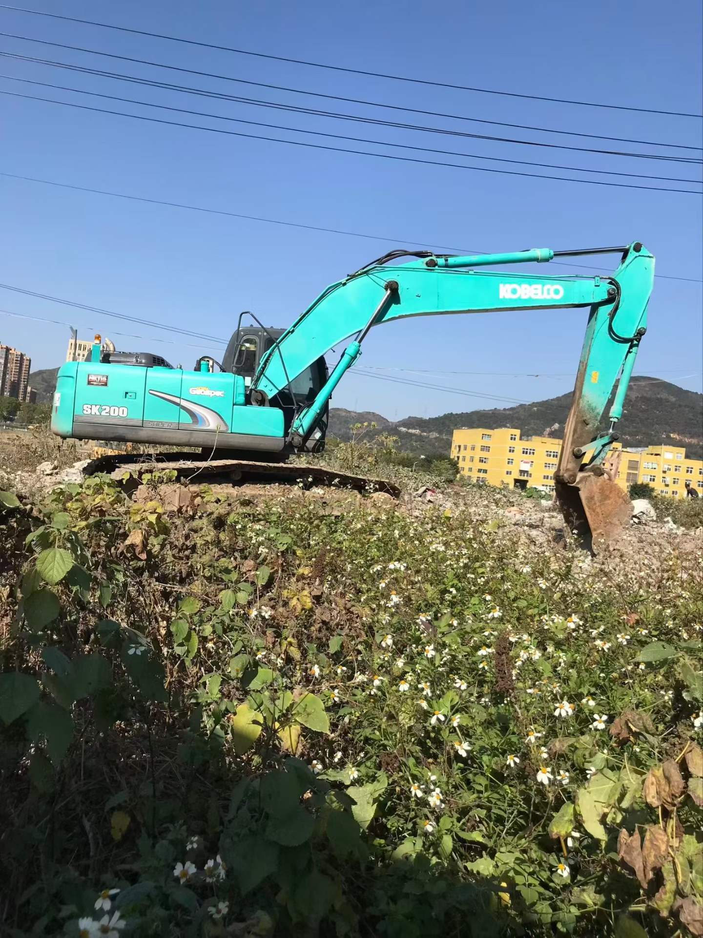 Used Kobelco SK200 Excavator 2016 Model / 2