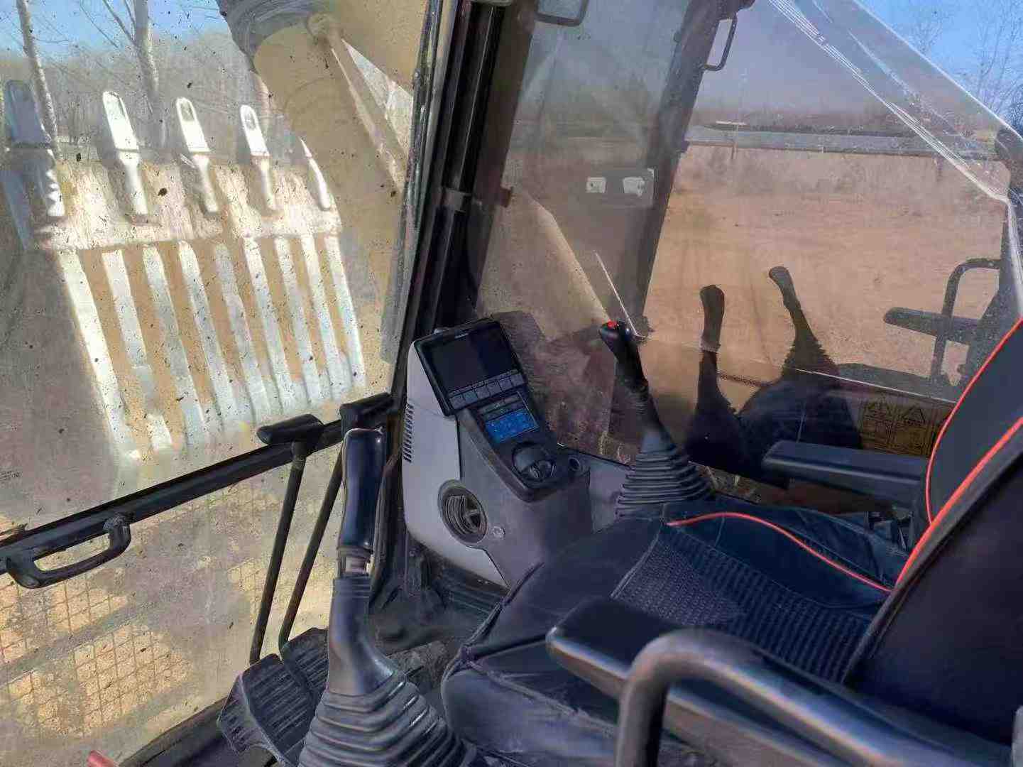 Used Komatsu PC200 Excavator 2016 Model / 6