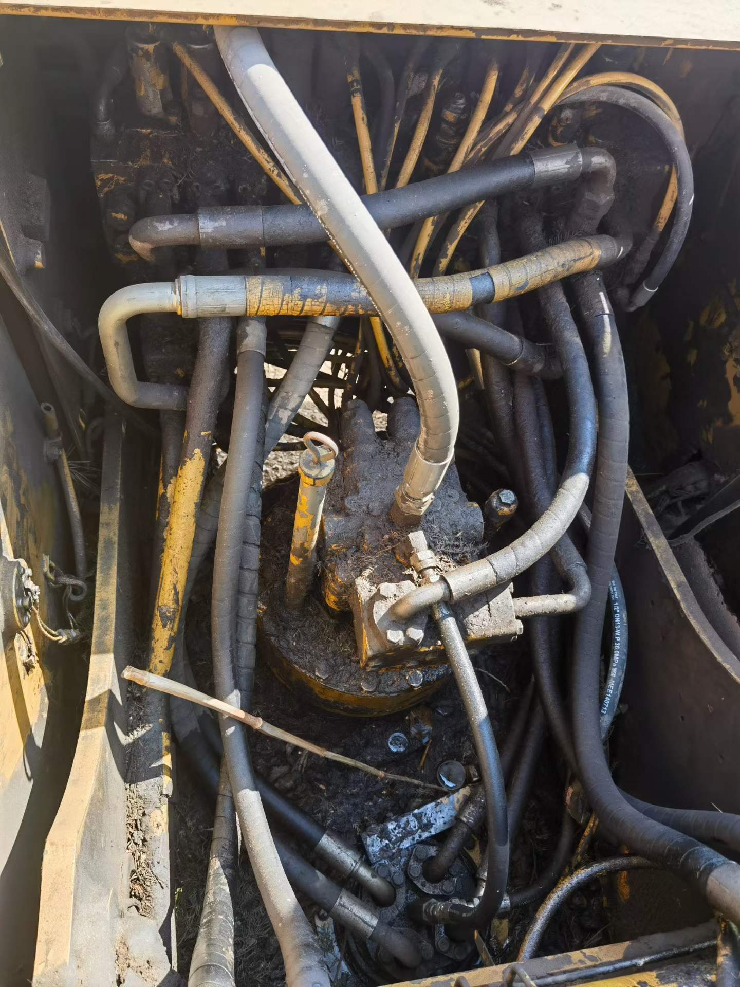 Used Caterpillar 320D Excavator 2009 Model / 8