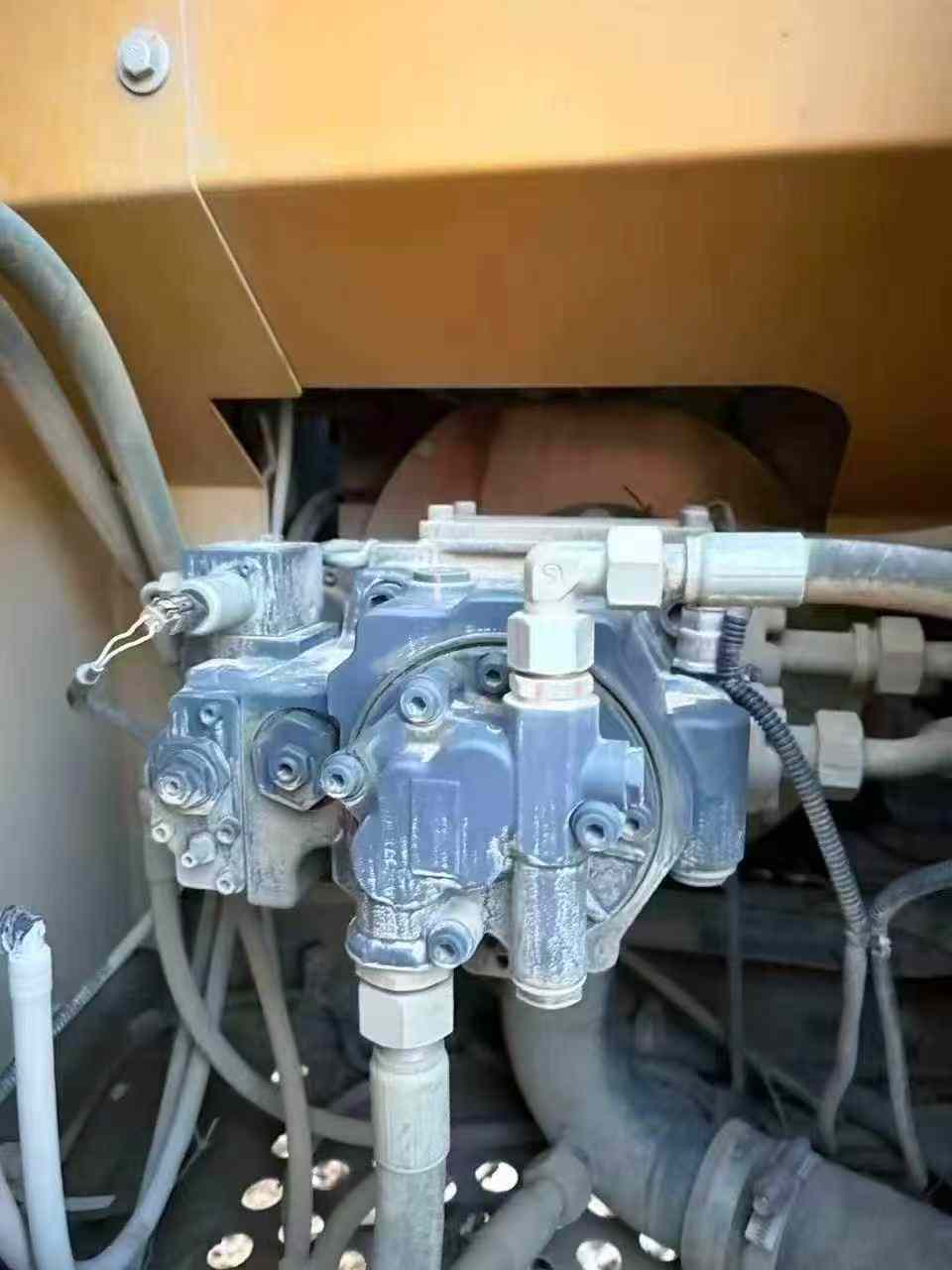 Used XCMG XE135D Excavator 2022 Model / 7