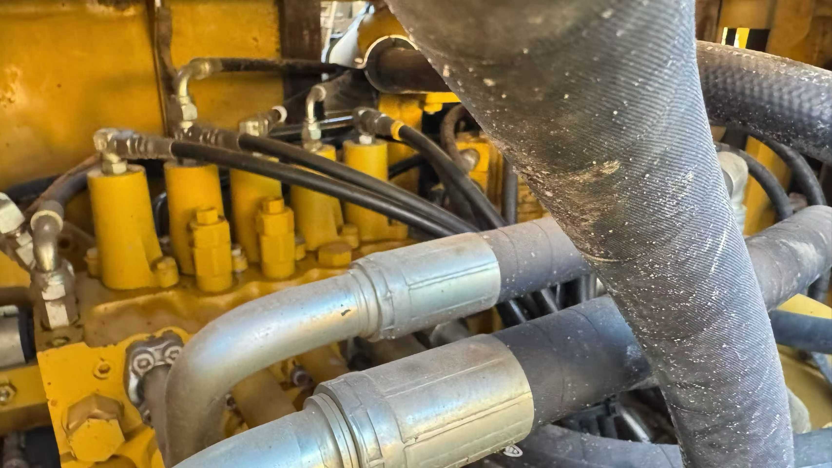 Used Caterpillar 326DL Excavator 2016 Model / 5