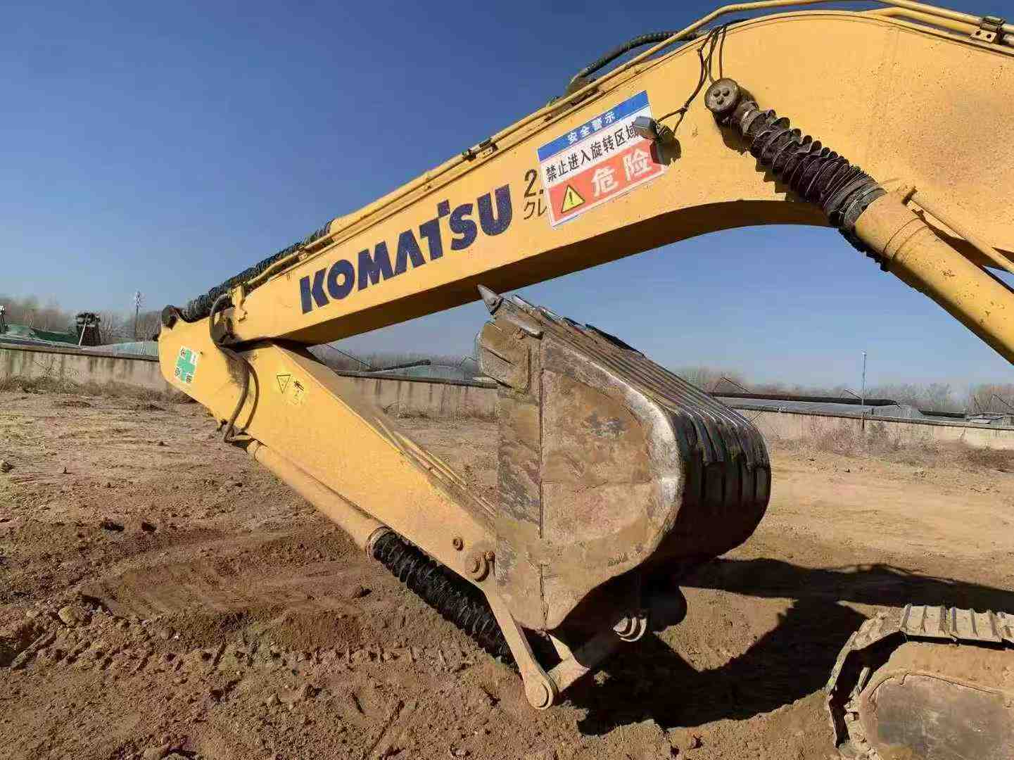 Used Komatsu PC200 Excavator 2016 Model / 7