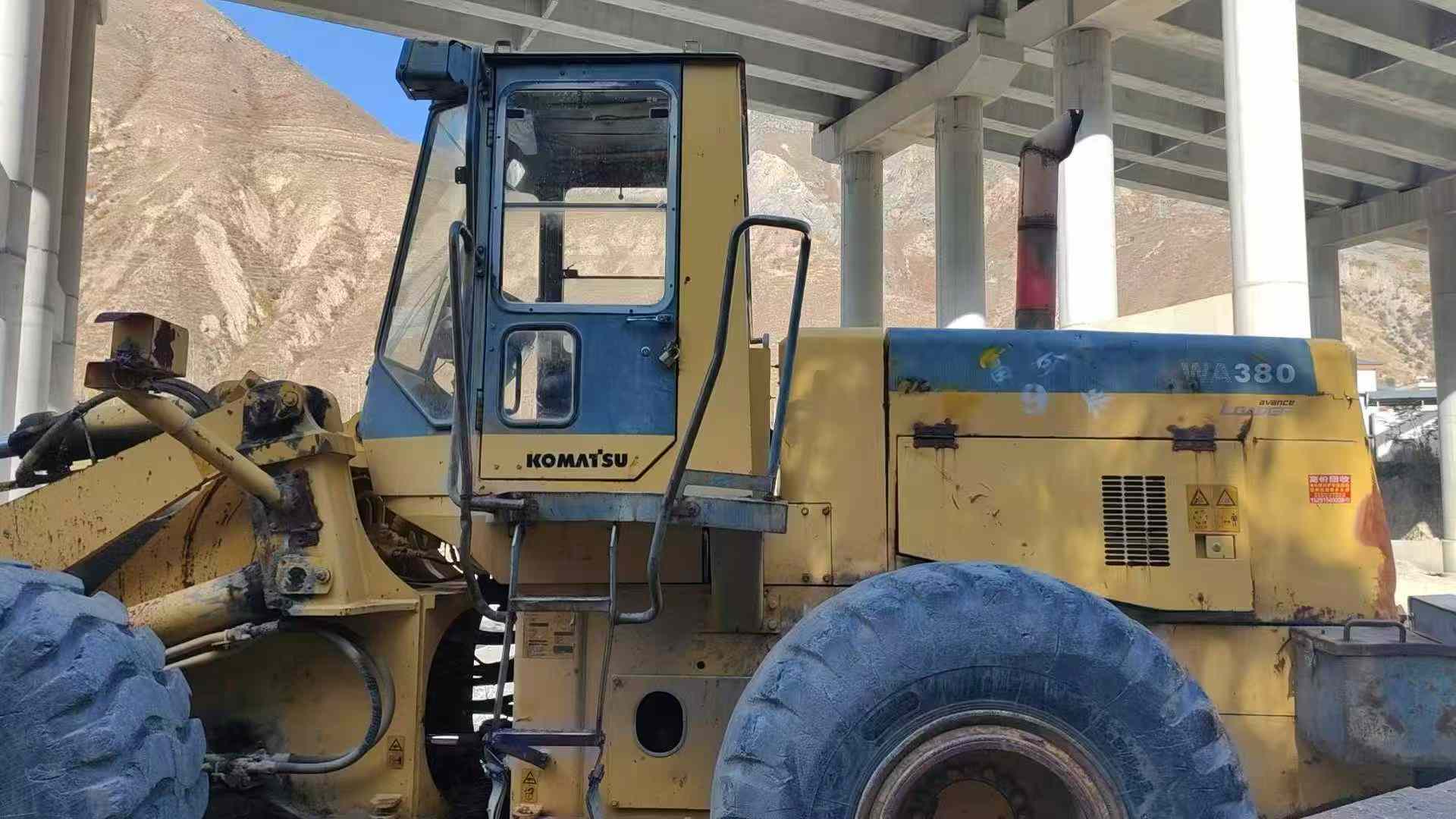 Used Komatsu WA380-3 Excavator 2016 Model / 3