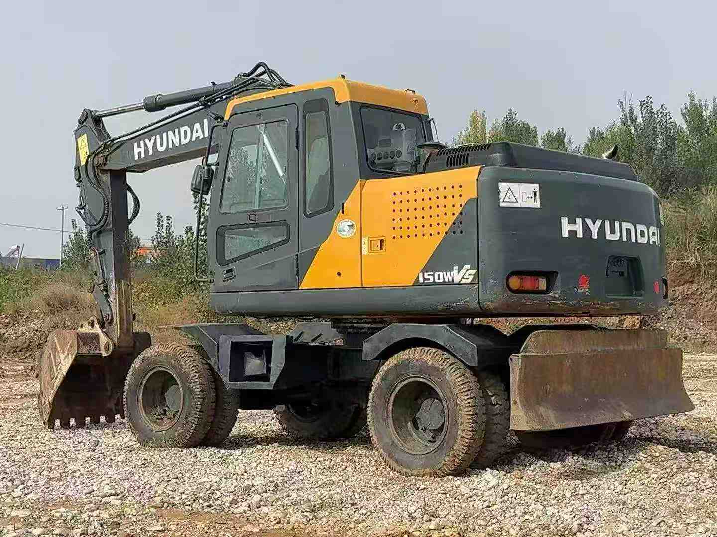 Buy Hyundai HW140 Used Excavator