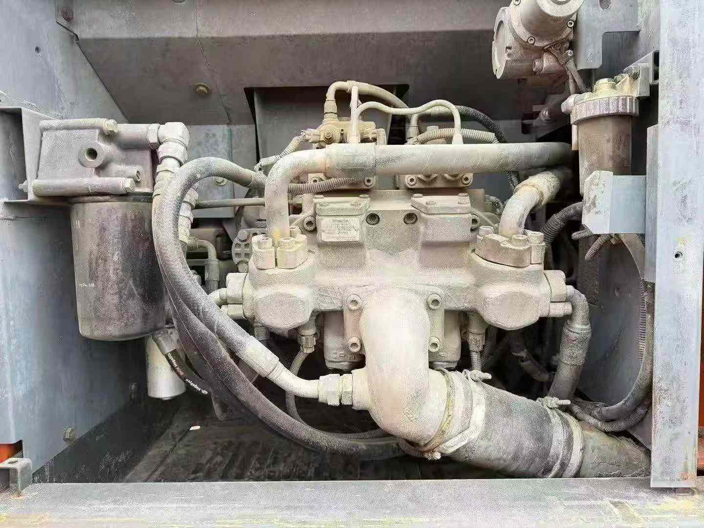 Used Hitachi ZX200-3G Excavator 2015 Model / 3