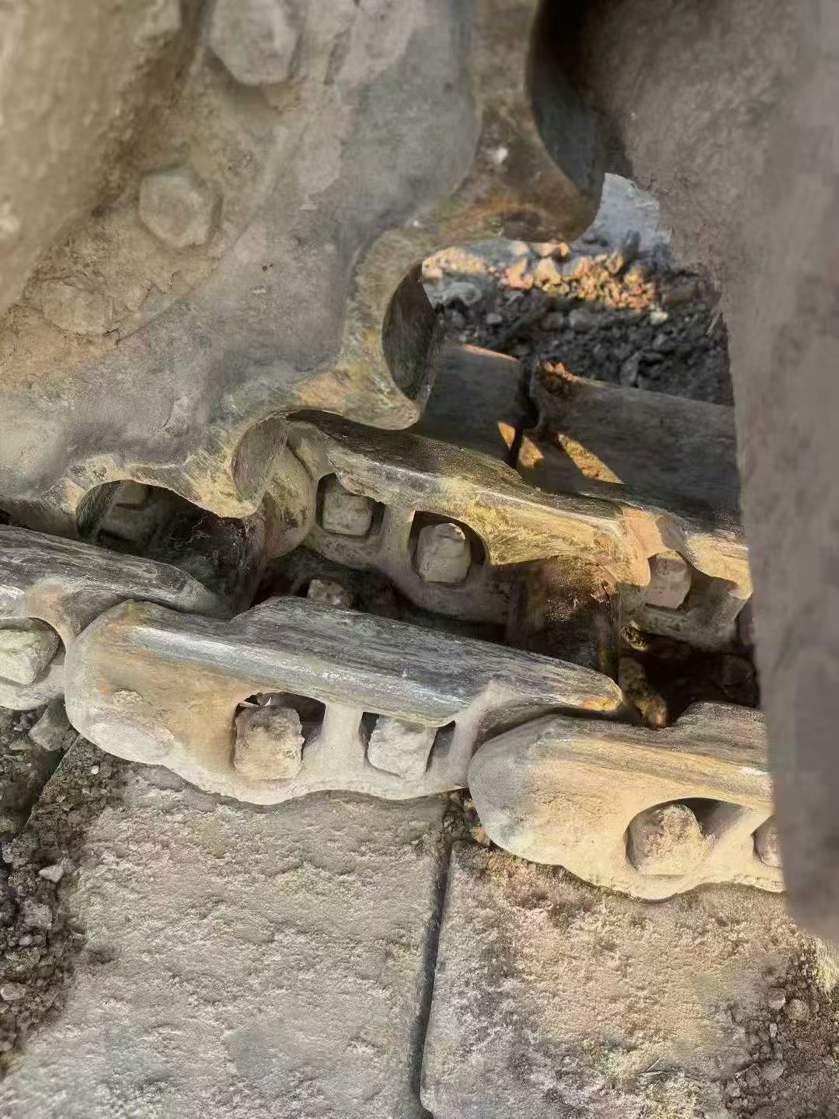 Used Hyundai R225-7 Excavator 2012 Model / 8