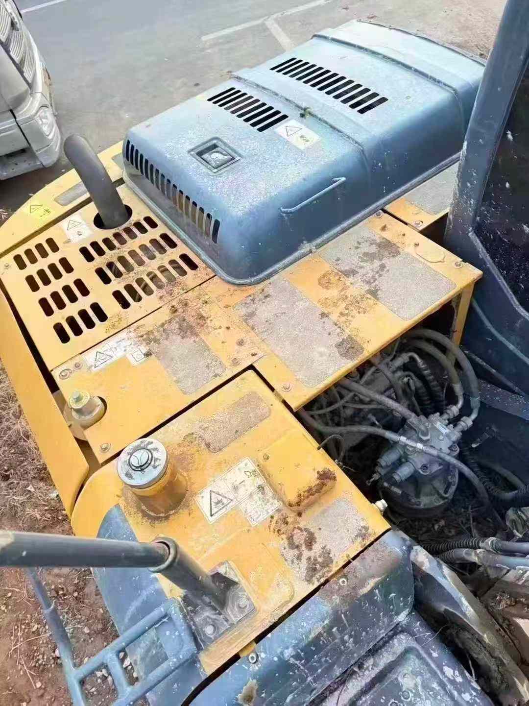 Used XCMG XE135D Excavator 2022 Model / 4