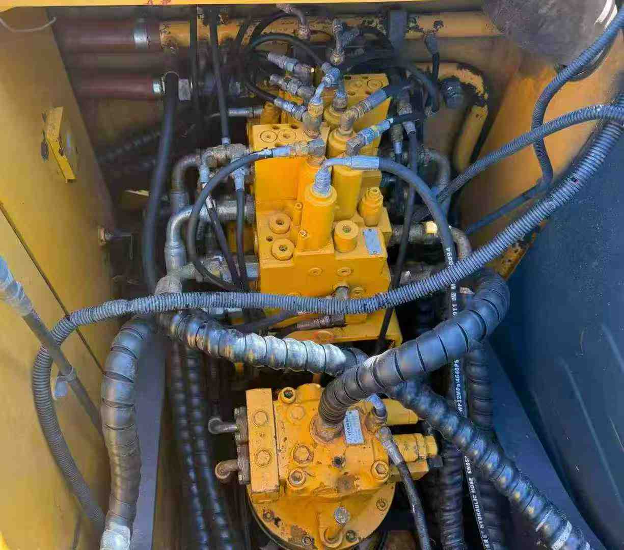 Used Hyundai HW140 Excavator 2016 Model / 7