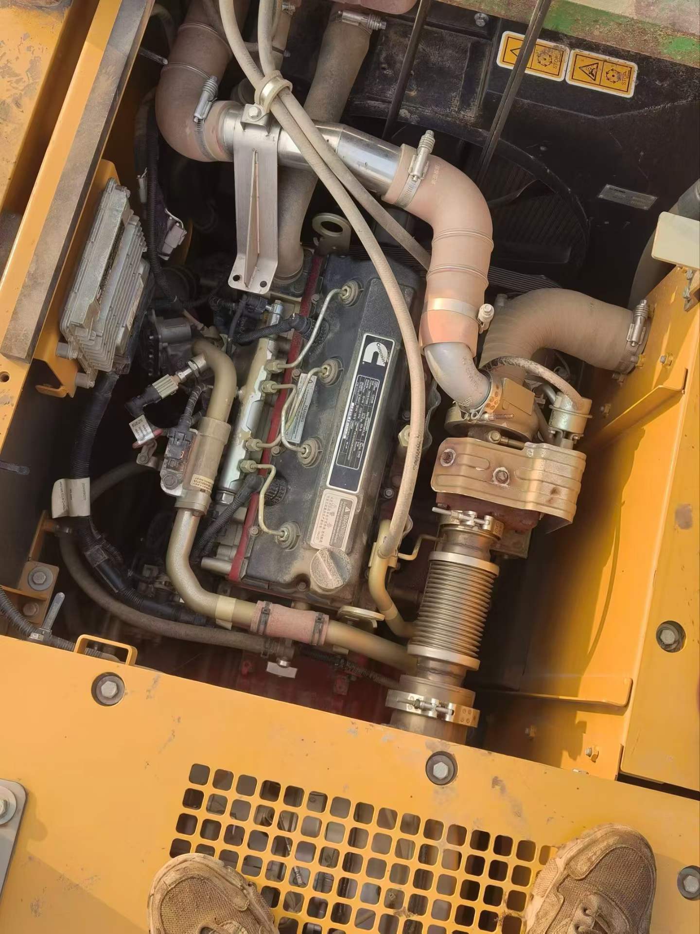 Used XCMG XE135B Excavator 2024 Model / 3