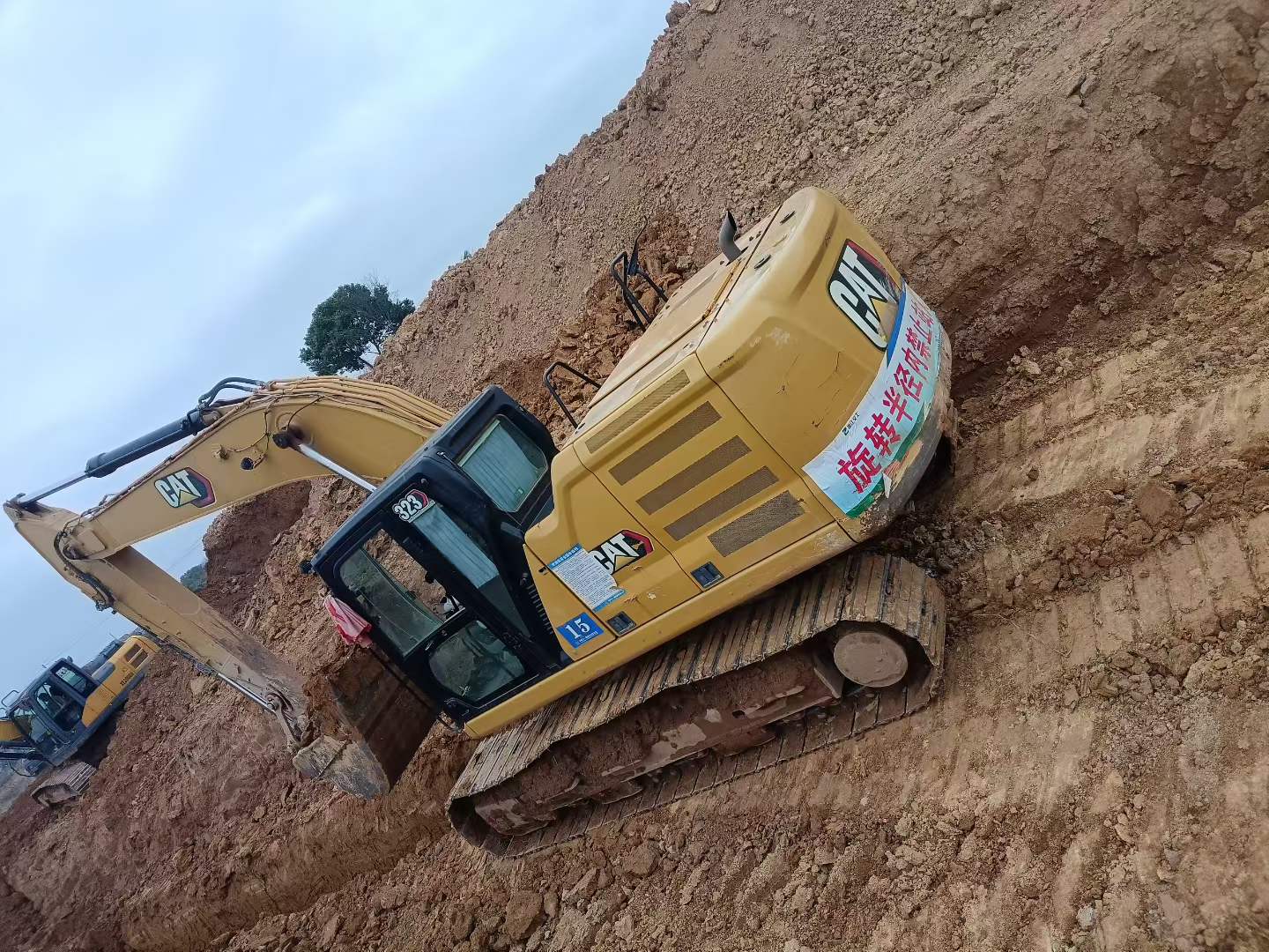 Used Caterpillar 323 Excavator 2019 Model / 8