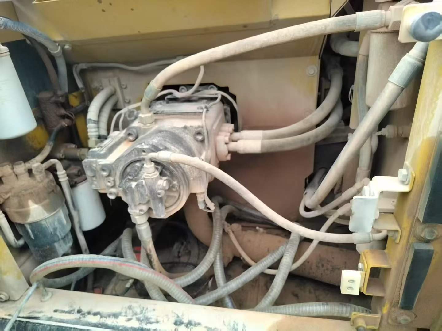 Used Sany SY225H Excavator 2018 Model / 4