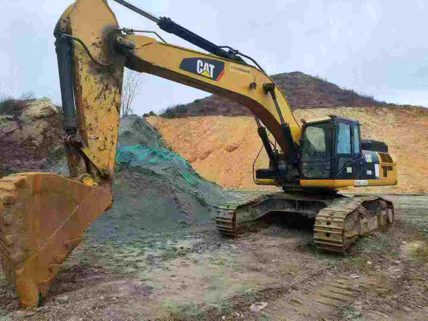 Buy Caterpillar 340D2L Used Excavator