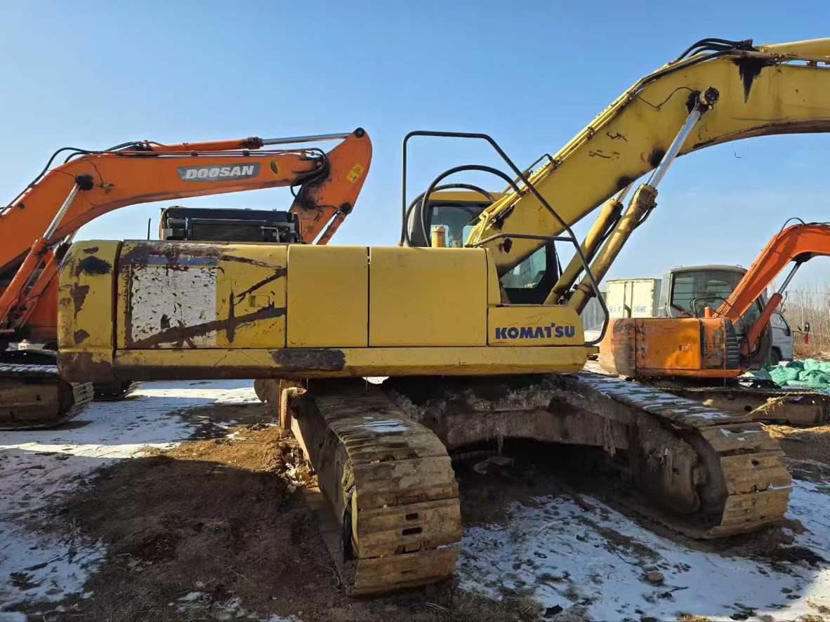 Used Komatsu PC60 Excavator 2012 Model / 3