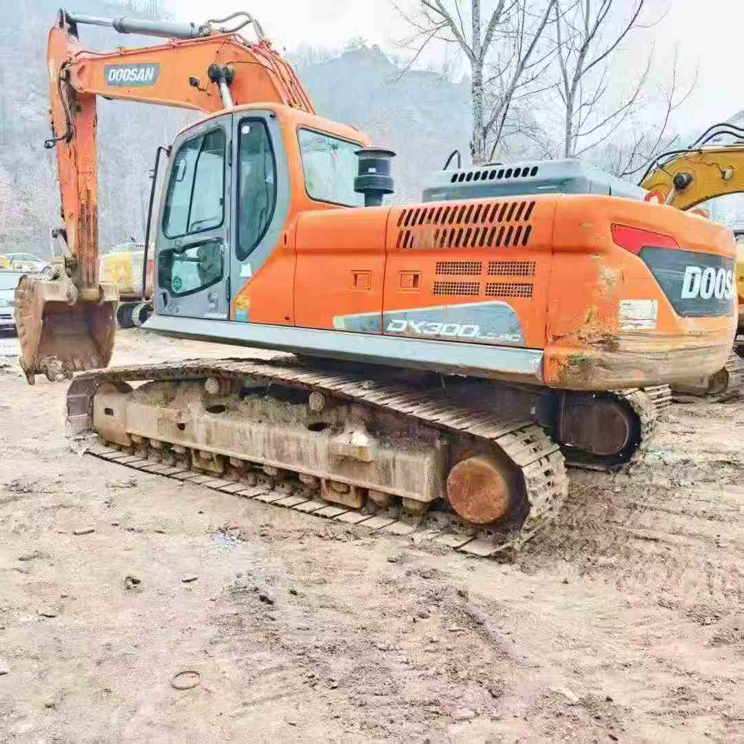 Used Doosan DX60 Excavator 2017 Model / 8
