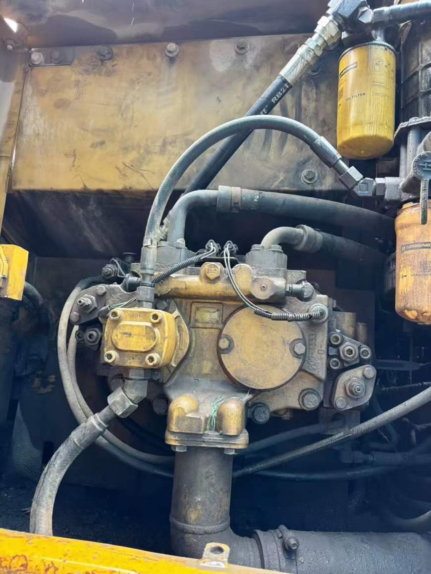 Used Caterpillar 320D Excavator 2010 Model / 4