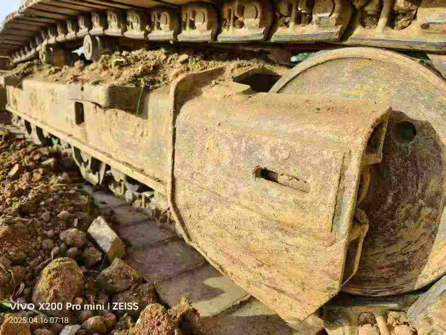 Used XCMG XE215 Excavator 2016 Model / 4