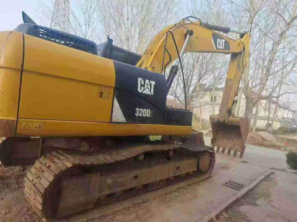 Used Caterpillar 320D Excavator 2014 Model / 4