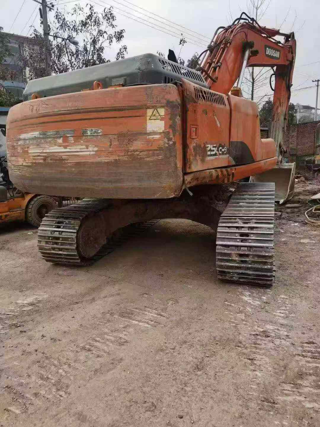 Used Doosan DH220 Excavator 2014 Model / 2