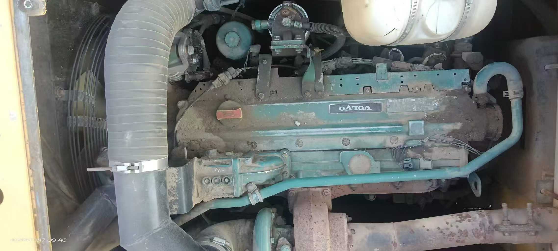 Used Volvo EW210C Excavator 2016 Model / 3