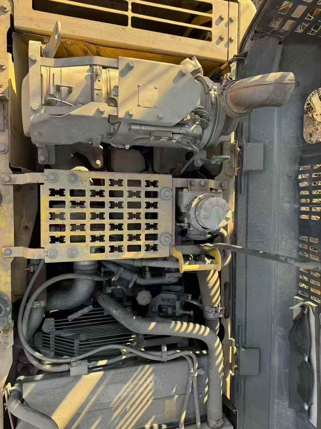 Used Komatsu PC200-10 Excavator 2016 Model / 4