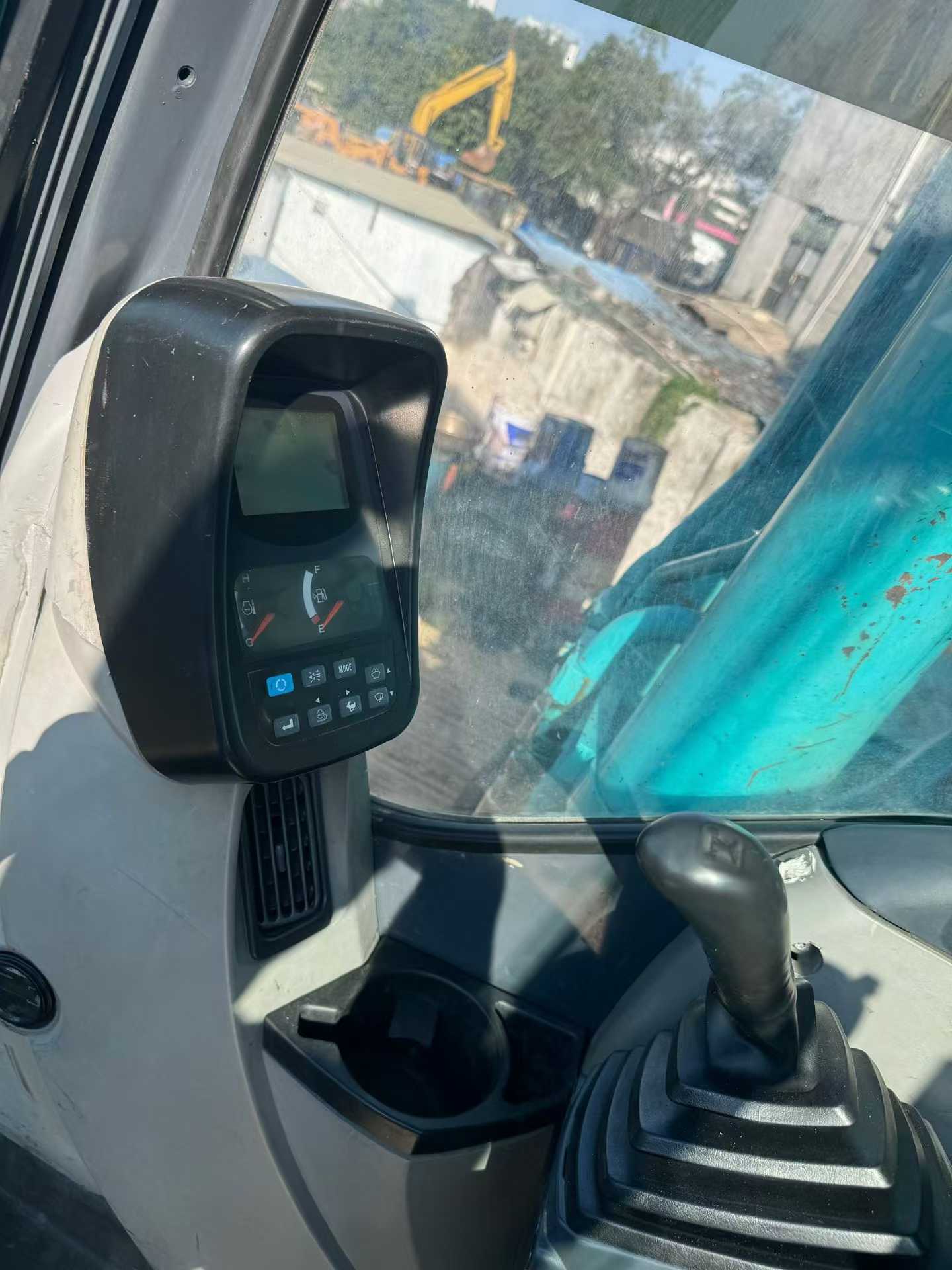 Used Kobelco SK200 Excavator 2016 Model / 7