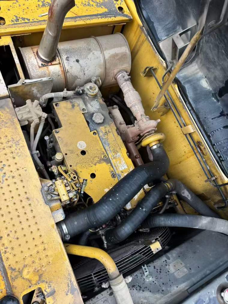 Used Caterpillar 320D Excavator 2010 Model / 7