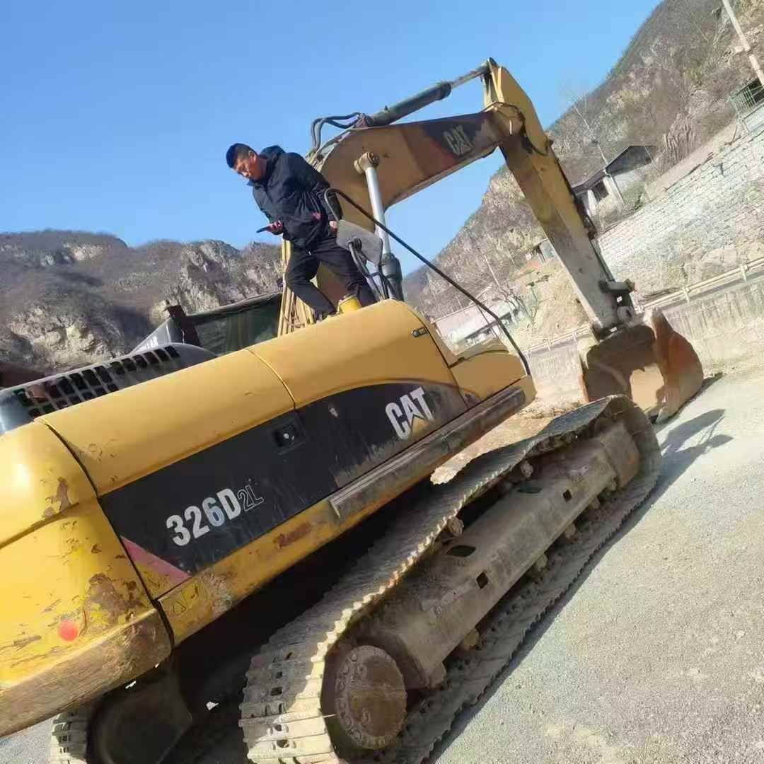 Used Caterpillar 326DL Excavator 2014 Model / 3