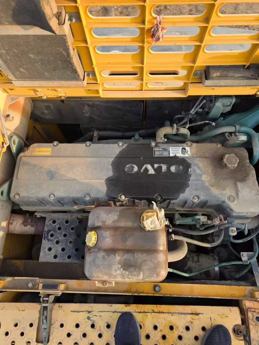 Used Volvo EC60 Excavator 2010 Model / 7