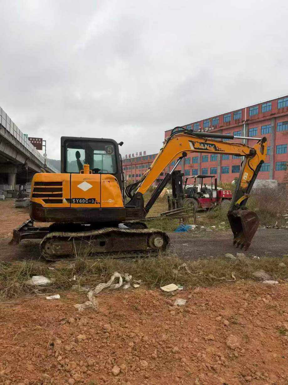 Used Sany SY60 Excavator 2015 Model / 2