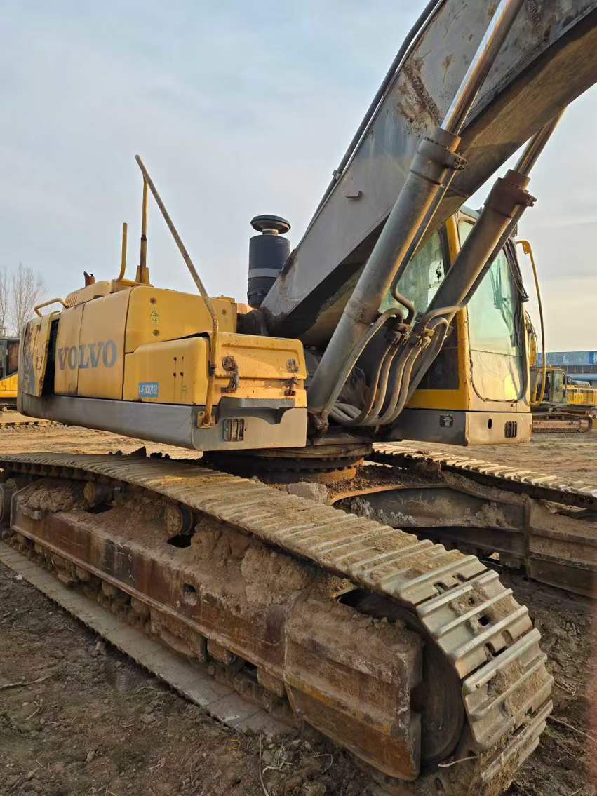 Used Volvo EC60 Excavator 2010 Model / 3