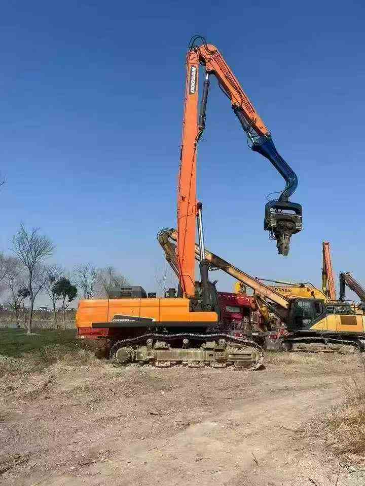 Buy Doosan DX500 Used Excavator / 2 Used Doosan DX500 Excavator 2020 Model / 2