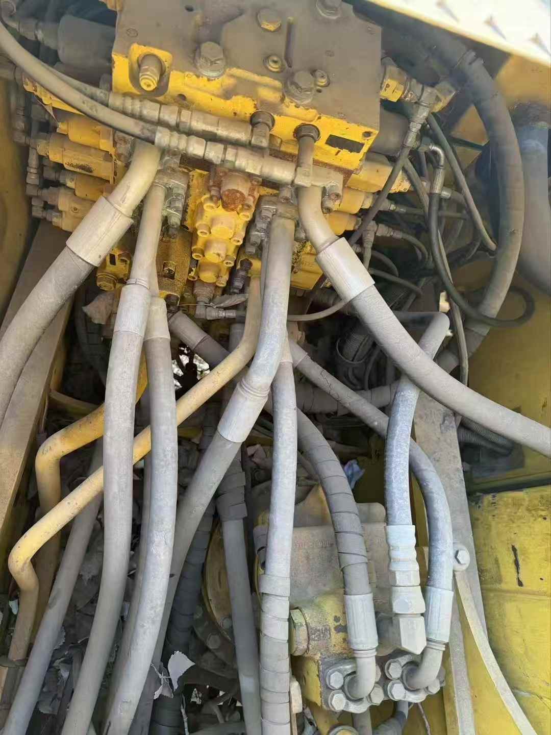 Used Komatsu PC200-10 Excavator 2016 Model / 6