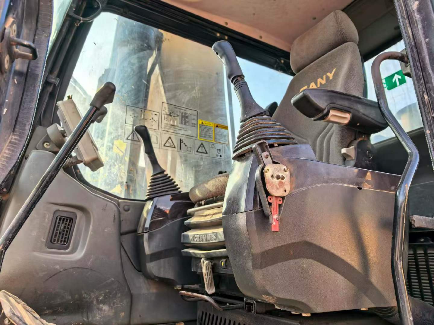 Used Sany SY245H Excavator 2017 Model / 4