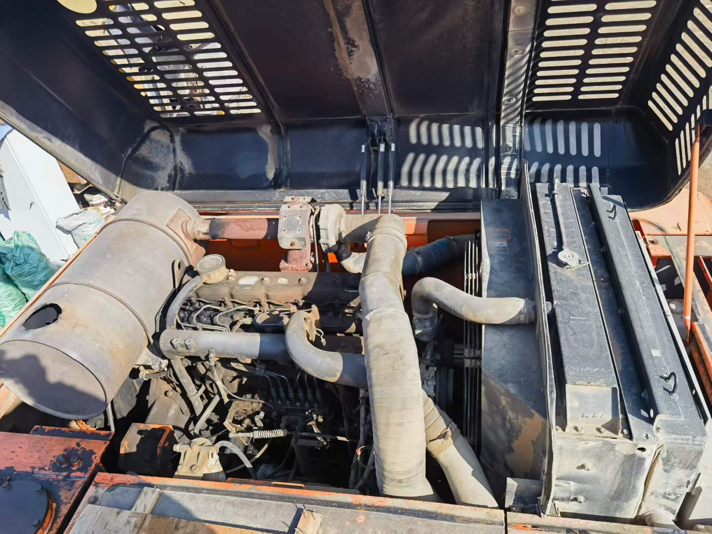 Used Doosan DL420 Excavator 2010 Model / 5