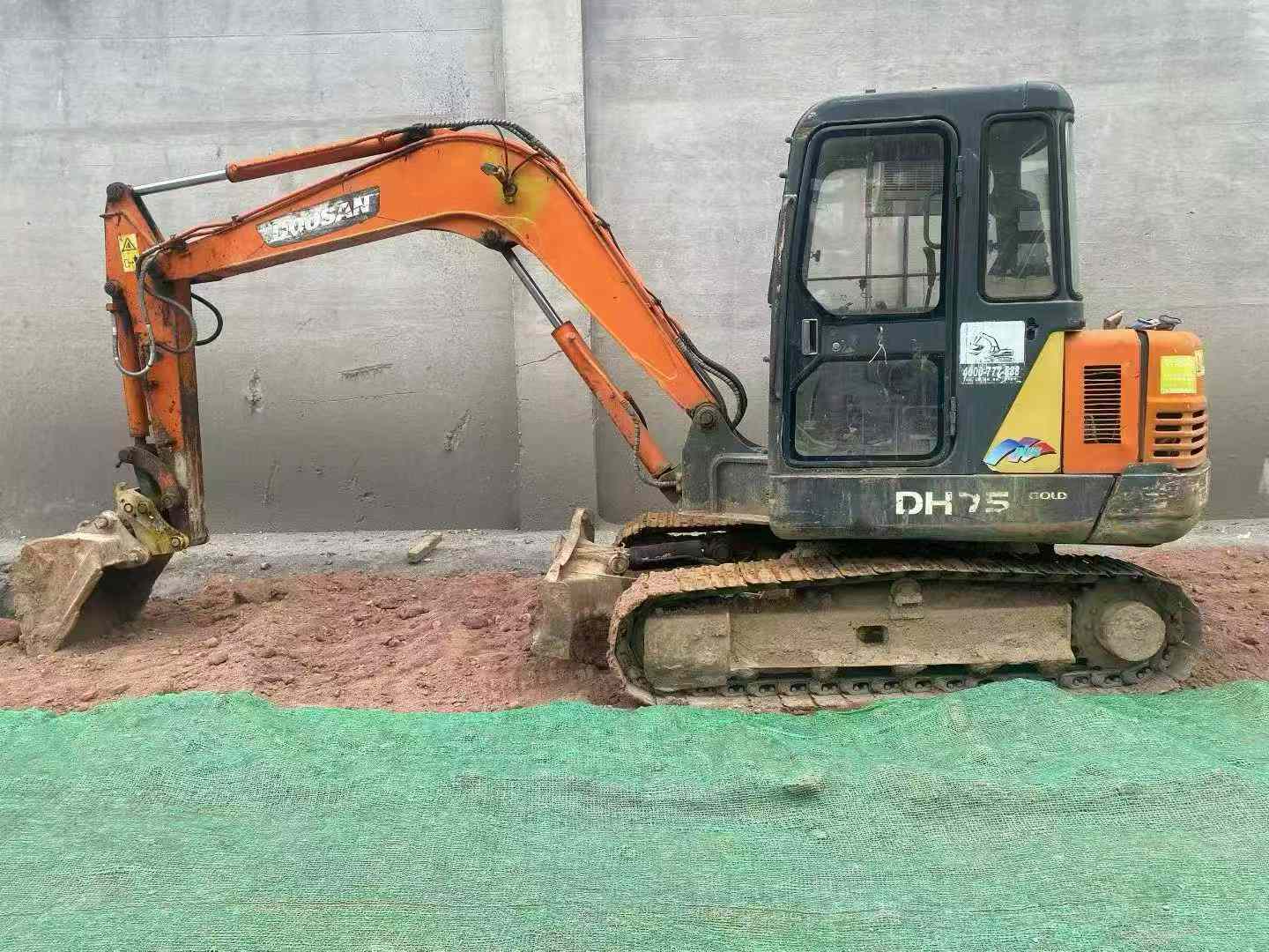 Buy Doosan DH55-7 Used Excavator