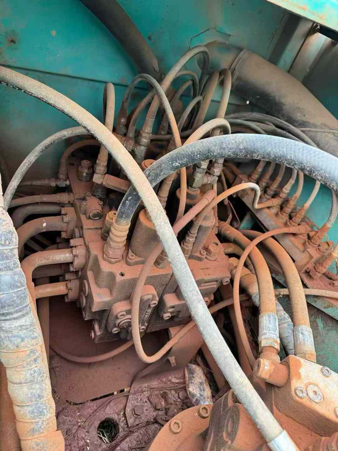 Used Kobelco SK200-11 Excavator 2016 Model / 6