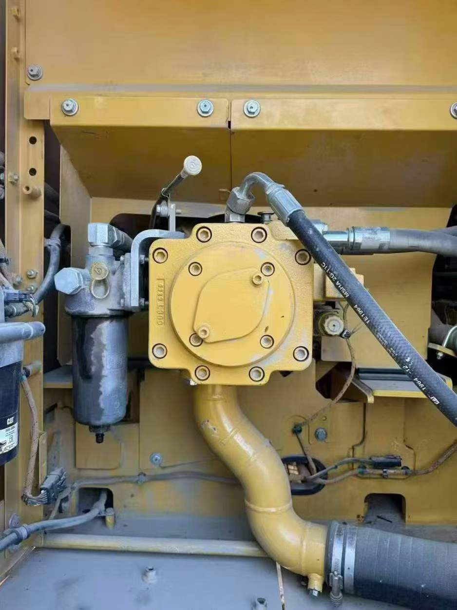 Used Caterpillar 323 Excavator 2020 Model / 7